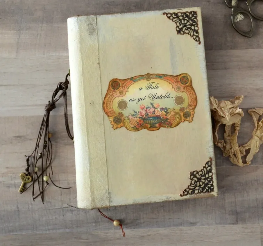 New Collection: Shabby Old White New Collection: Shabby Old White